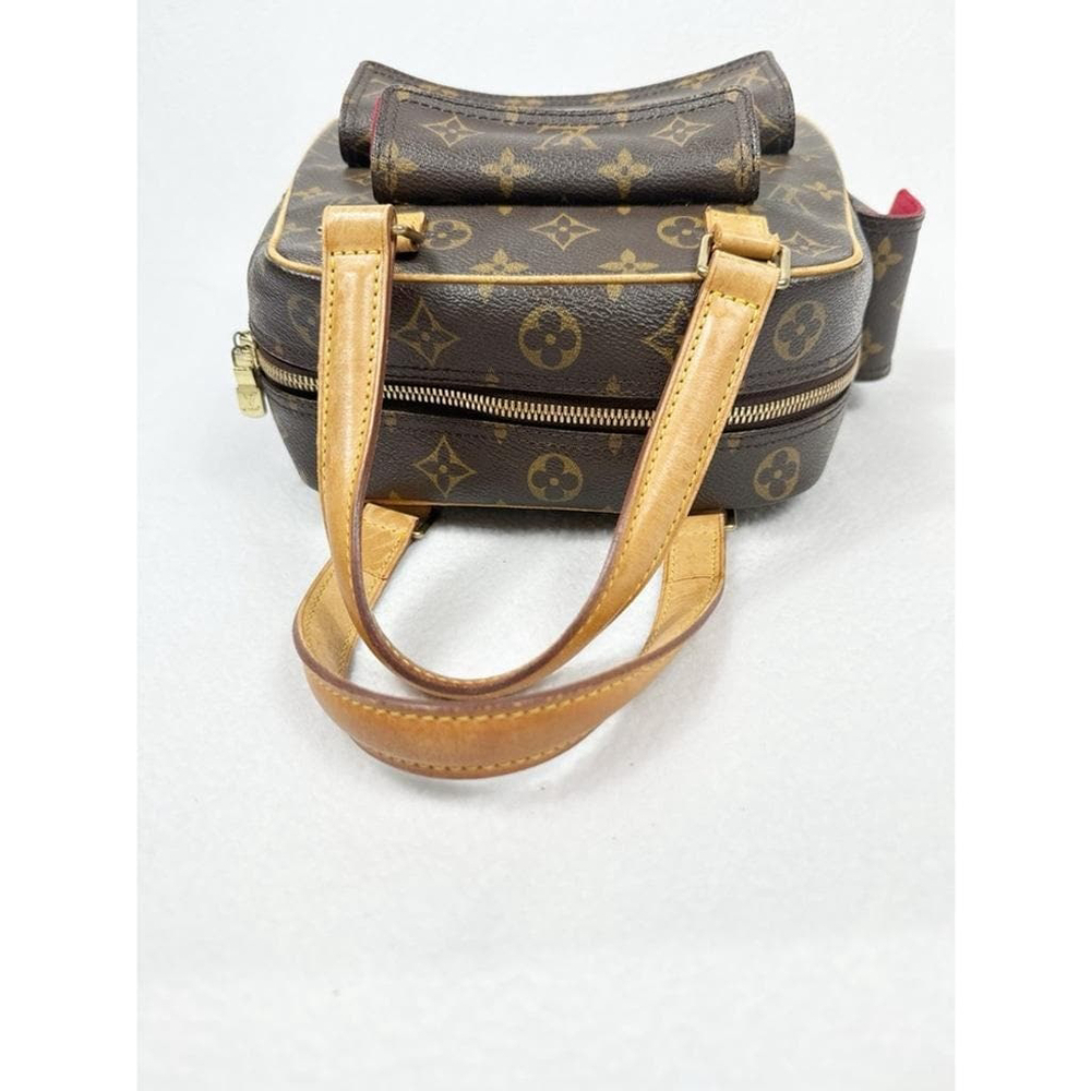 Louis Vuitton Eccentricité Handbag – Rare & Statement-Worthy - Picture 8 of 13
